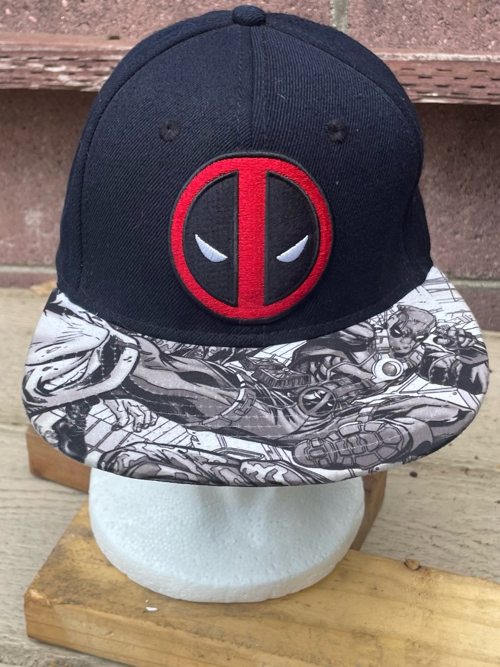 MARVEL Comics Baseball Hat Deadpool Logo Trucker Cap Adjustable Snap Back